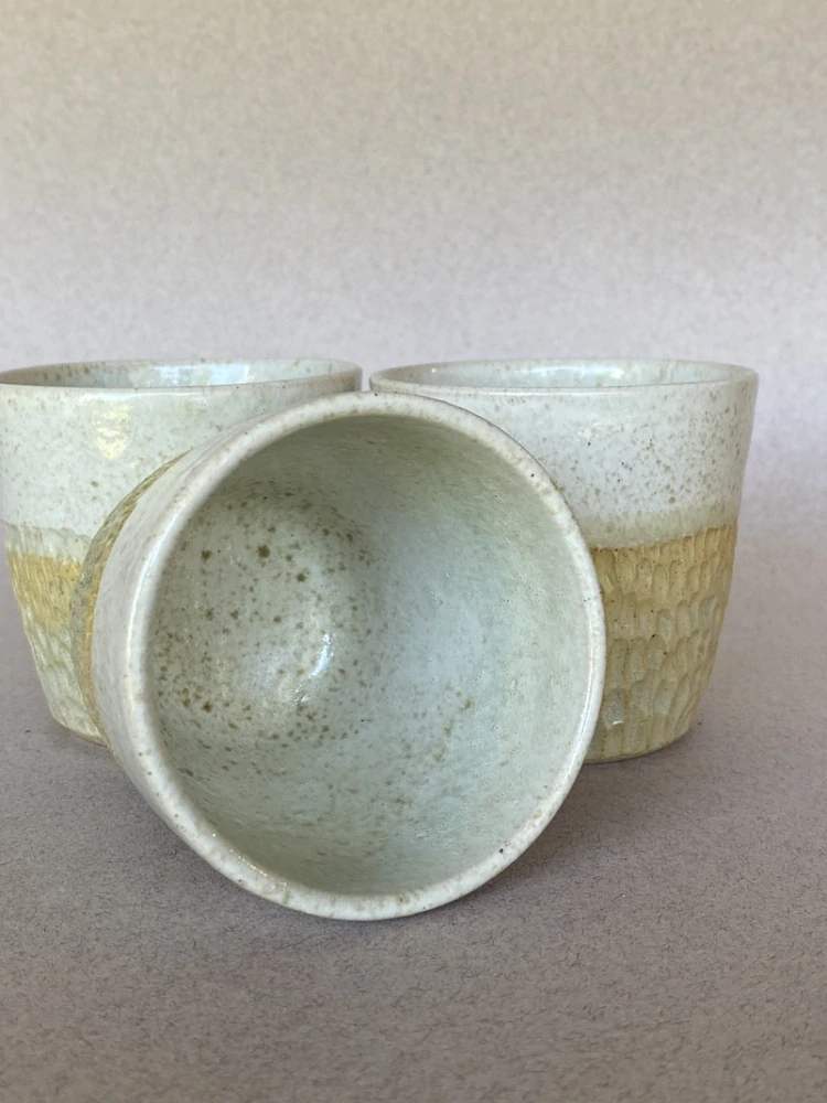 Keramický kalíšek, škrábaný, Dusty Green