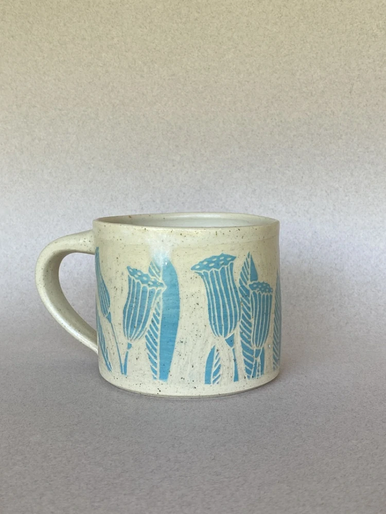 Keramický hrnek, Sgraffito Flowers, Tyrkys