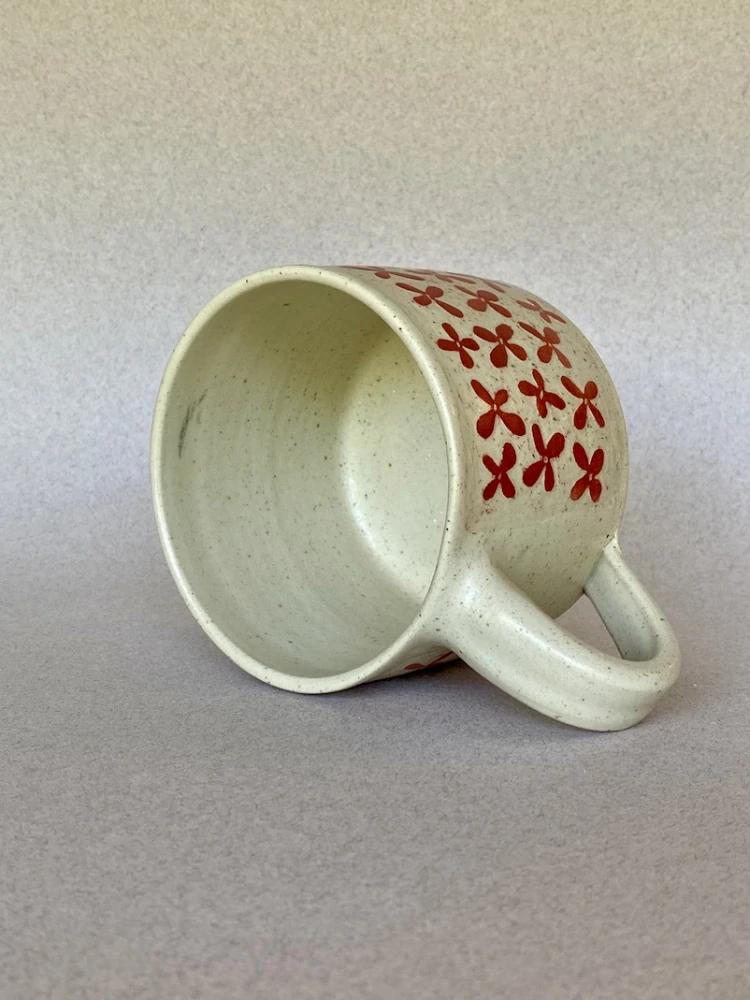Keramický hrnek, Sgraffito Flowers, Červená