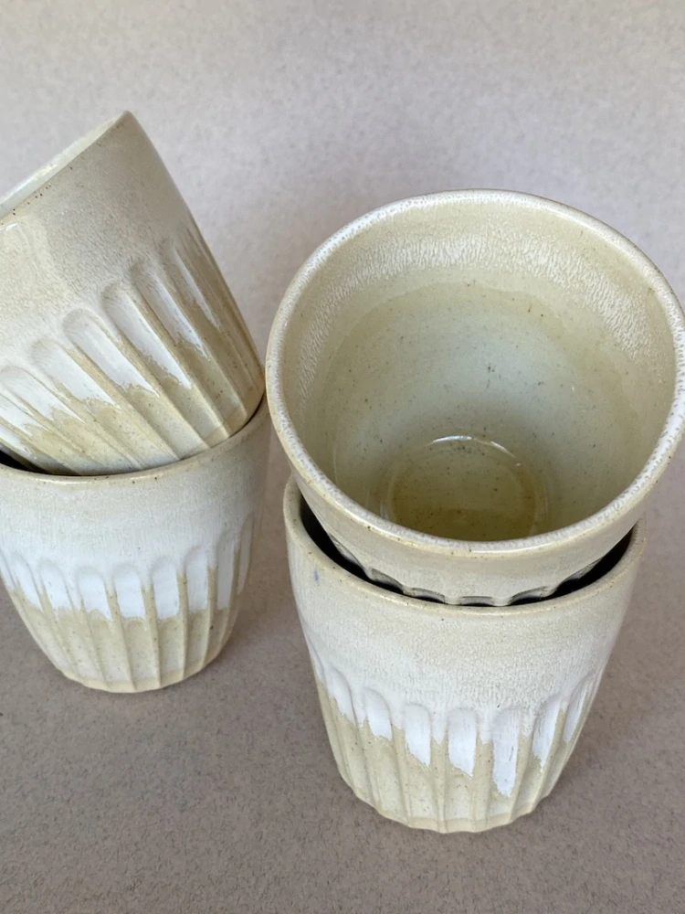 Keramický kalíšek, rýhovaný, White Coffee