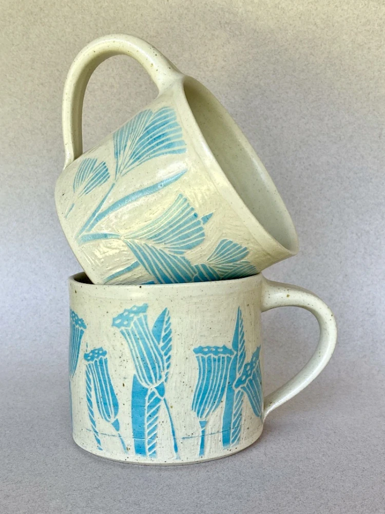 Keramický hrnek, Sgraffito Flowers, Tyrkys