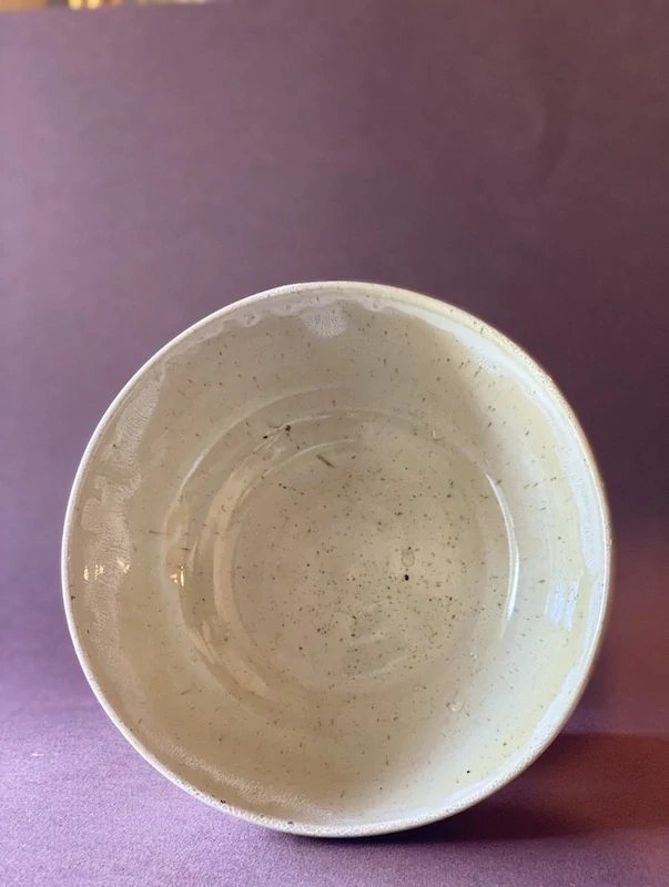 Keramická mísa na noze, Cream Coffee